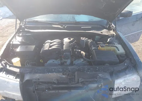 2008 Chrysler 300 Touring z USA, uszkodzony, nr VIN 2C3KA53G38H100620